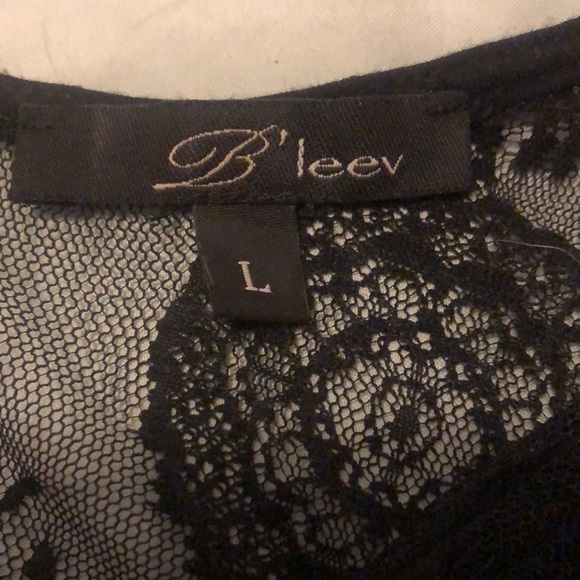 B’leev lace detail top - Picture 4 of 4